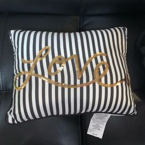 Love pillow